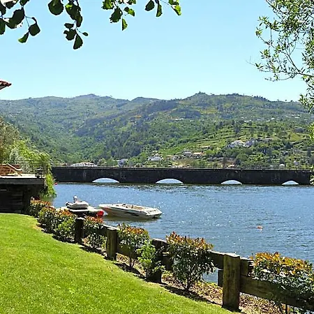 Casas De Pousadouro