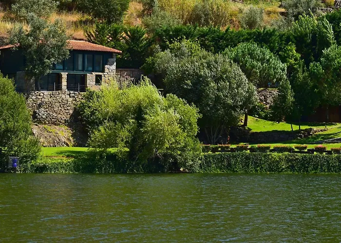 Casas De Pousadouro Country house