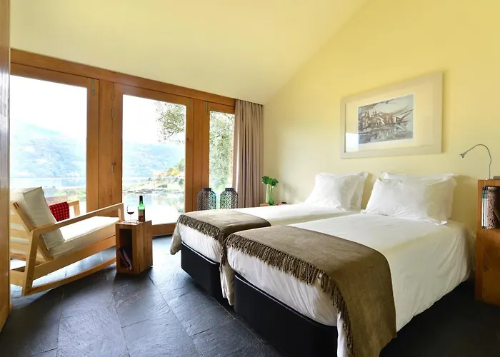 Casas De Pousadouro 컨트리하우스