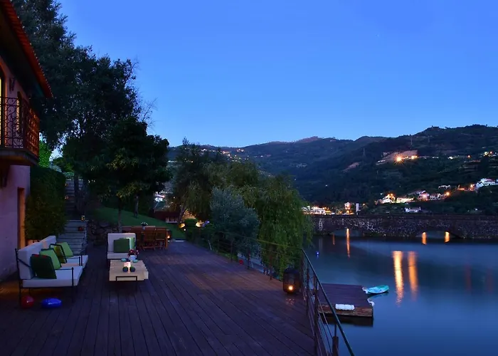 Landhuis Casas De Pousadouro *