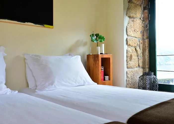 Casas De Pousadouro *